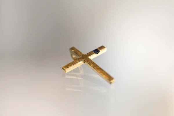 Solid straight-lined cross