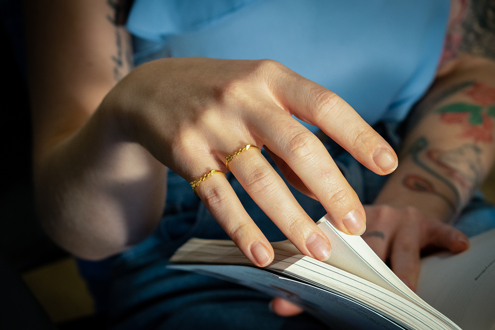 Gold ring with the arrow of love