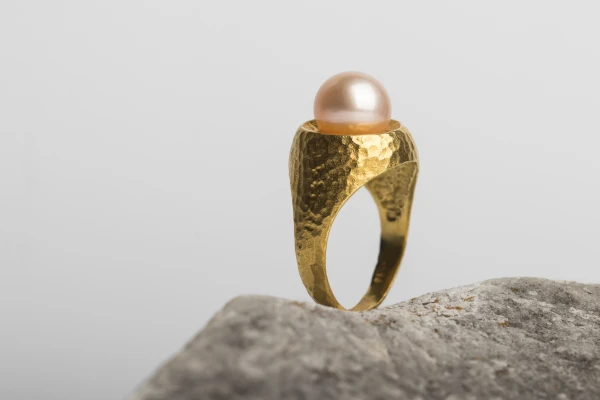 Ring with pink pearl - Photo 1