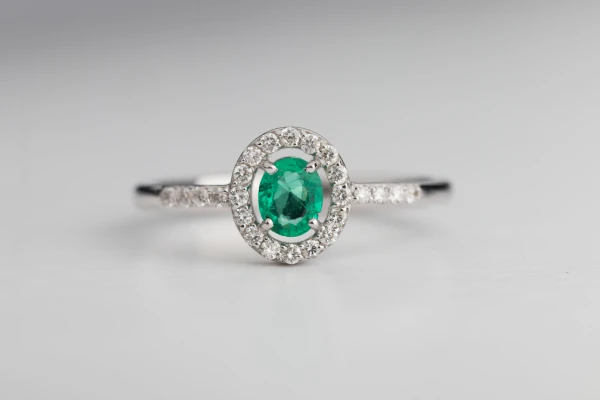 Rosette with emerald and diamonds - Photo 1