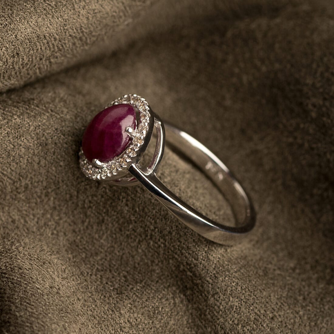 Ροζέτα με ρουμπίνι και διαμάντια