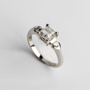 Δαχτυλίδι μονόπετρο