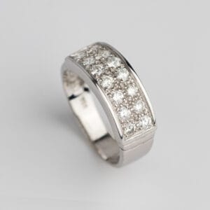 Διαμαντένιο δαχτυλίδι