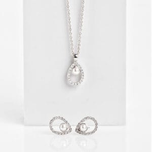 Μενταγιόν με διαμάντια