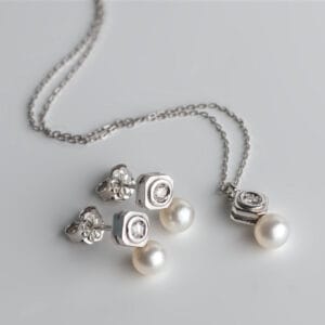 Σκουλαρίκια με διαμάντια και μαργαριτάρια