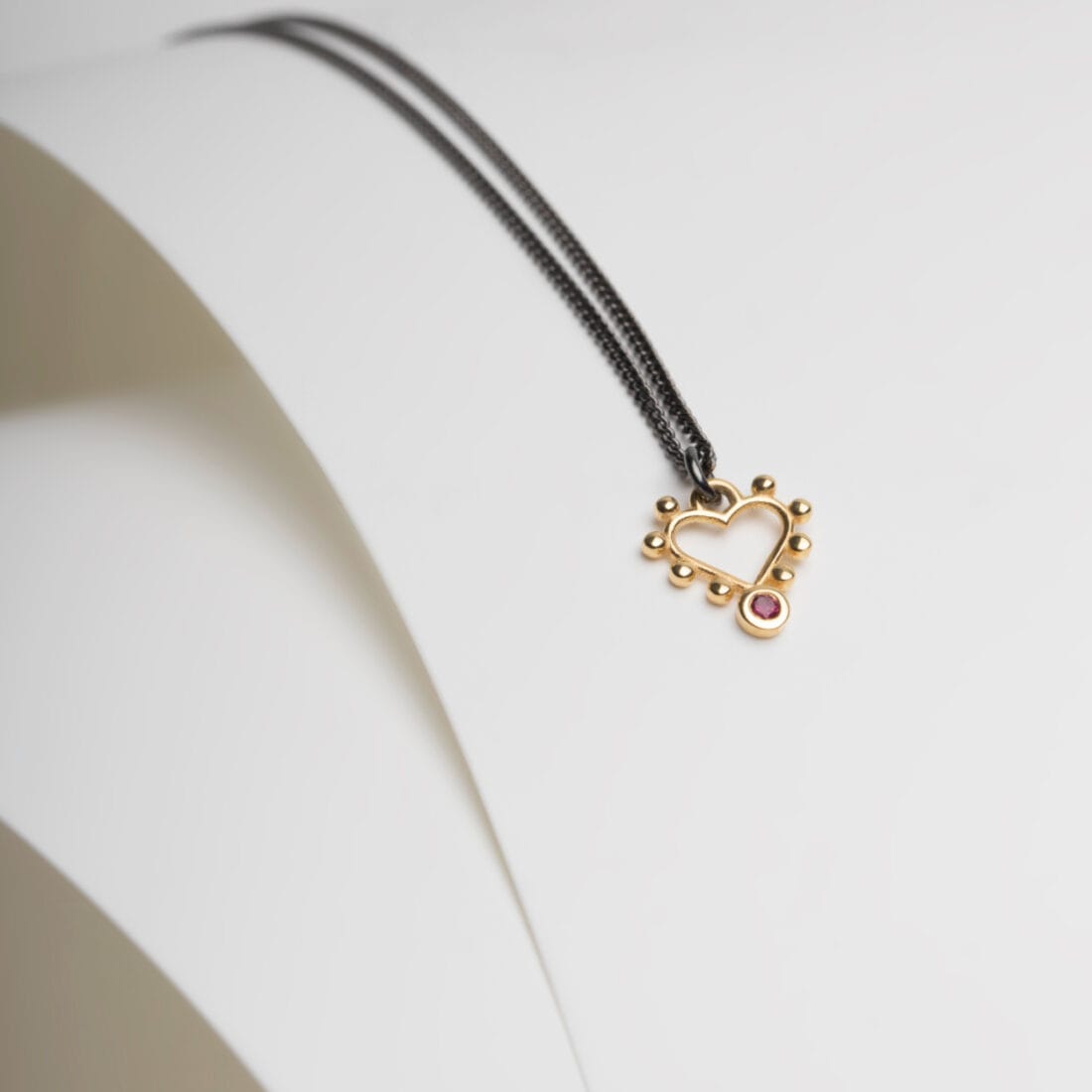 Κολιέ καρδιά με ρουμπίνι