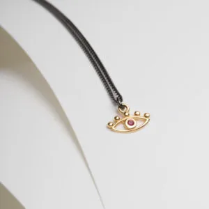Κολιέ με μάτι και ρουμπίνι