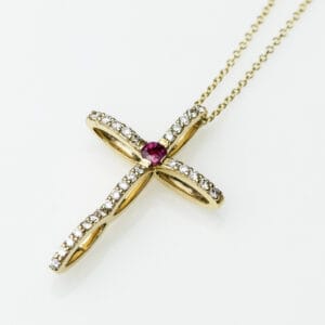 Σταυρός με μπριγιάν και ρουμπίνι