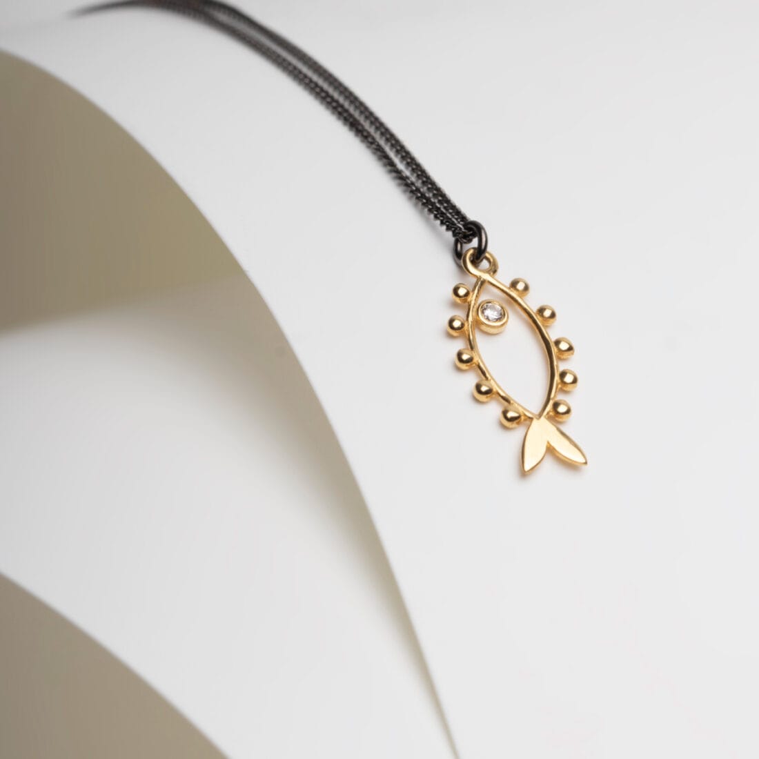 Κολιέ ψάρι με διαμάντι