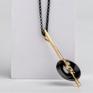 Μενταγιόν σε συνδυασμό μετάλλων