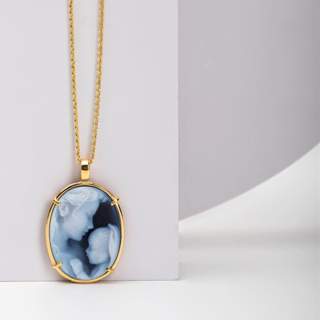 Μενταγιόν καμέο