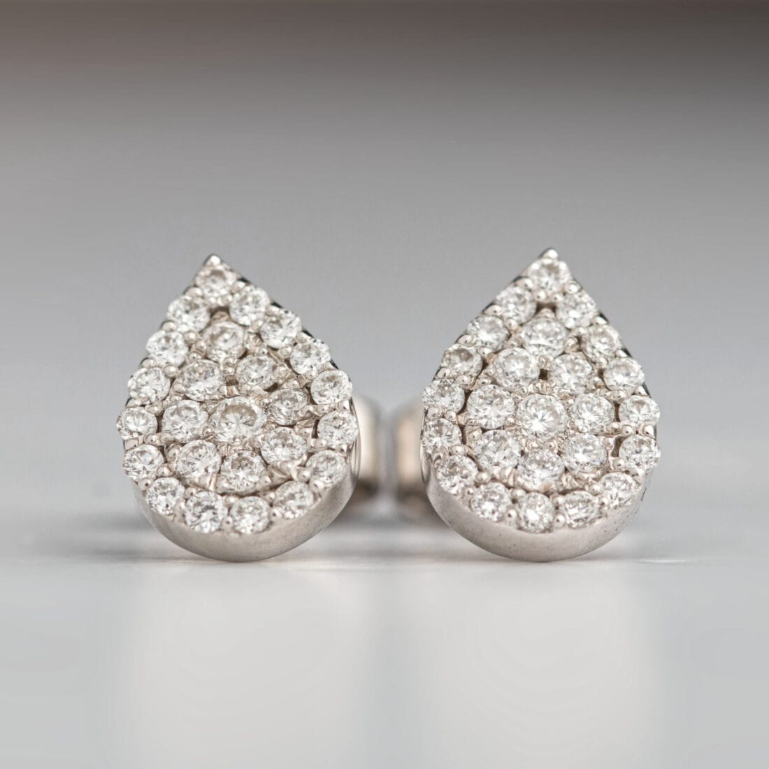 Διαμαντένια σκουλαρίκια σε σχήμα σταγόνας