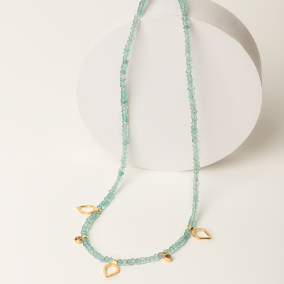 Κολιέ με αμαζονίτη