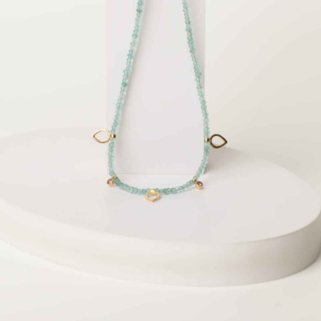 Κολιέ με αμαζονίτη