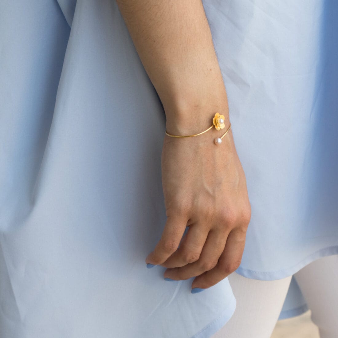 Βραχιόλι με ανθάκι