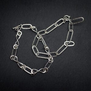 Βραχιόλι μασίφ με σφυρήλατους κρίκους