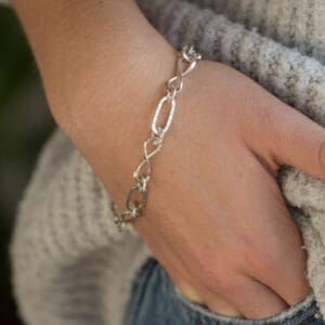 Μοντέρνο μασίφ βραχιόλι από χρυσό 14 ή 18 καρατίων