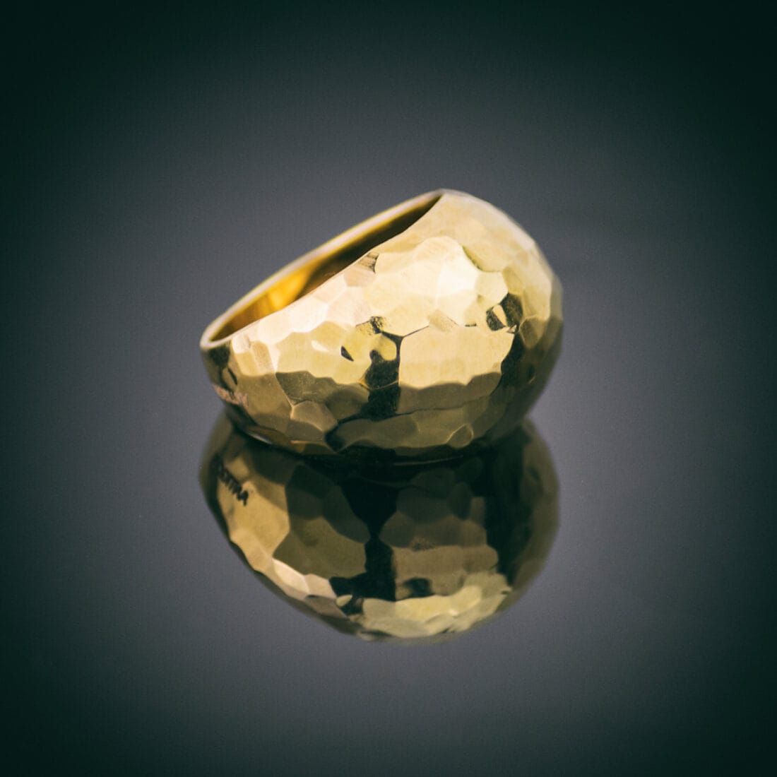 Σφυρήλατο δαχτυλίδι