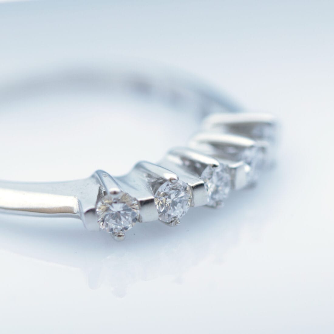 Σειρέ δαχτυλίδι με πέντε brilliant