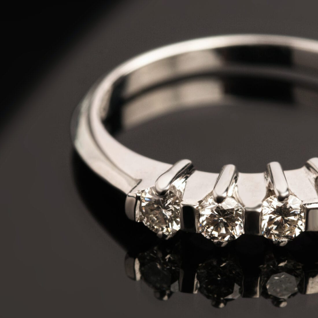 Σειρέ δαχτυλίδι με πέντε brilliant