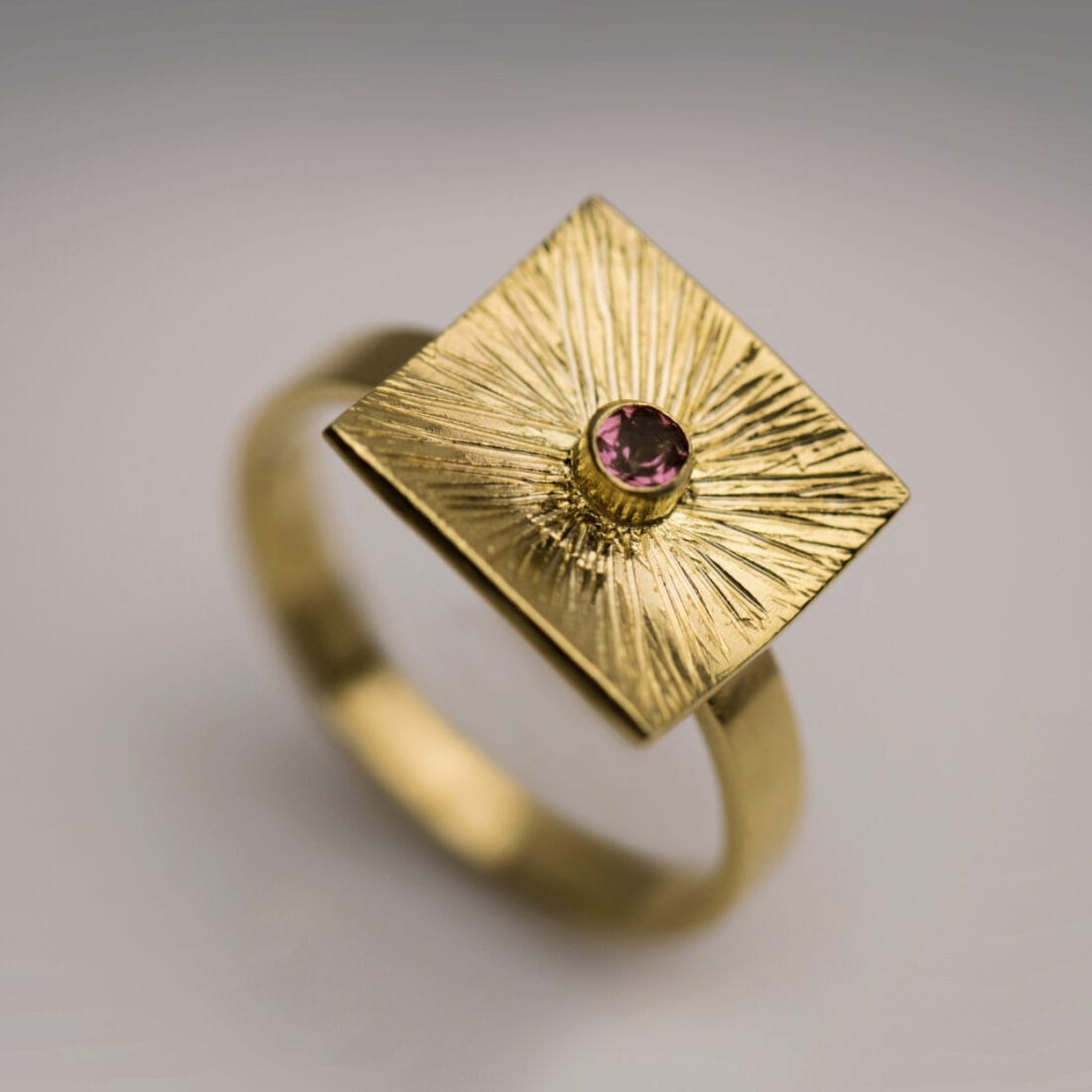 Κομψό Δακτυλίδι της σειράς DIATHLASIS