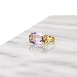 Δαχτυλίδι με φωτεινό αμέθυστο