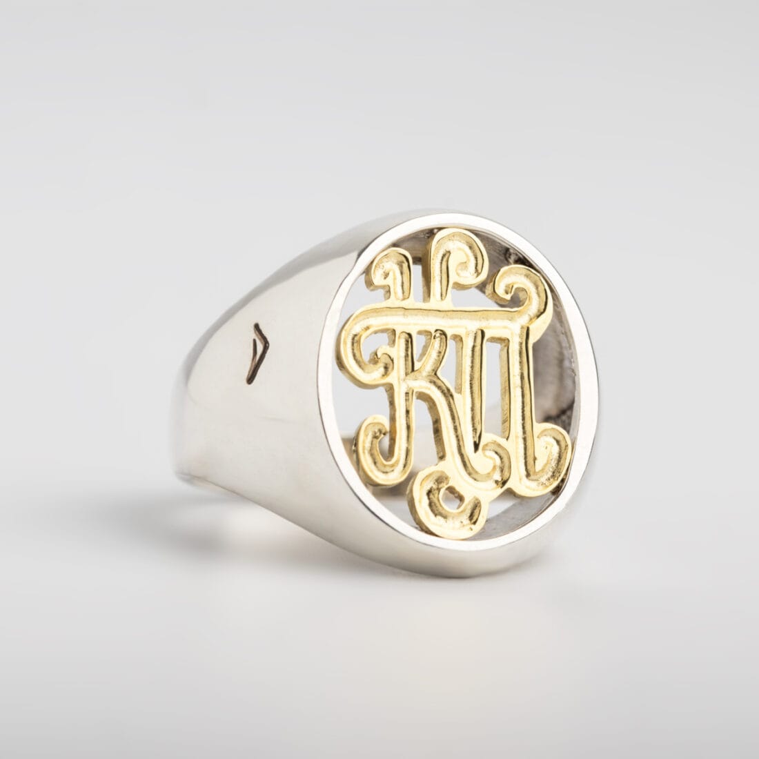 Δαχτυλίδι Chevalier με μονογράμματα