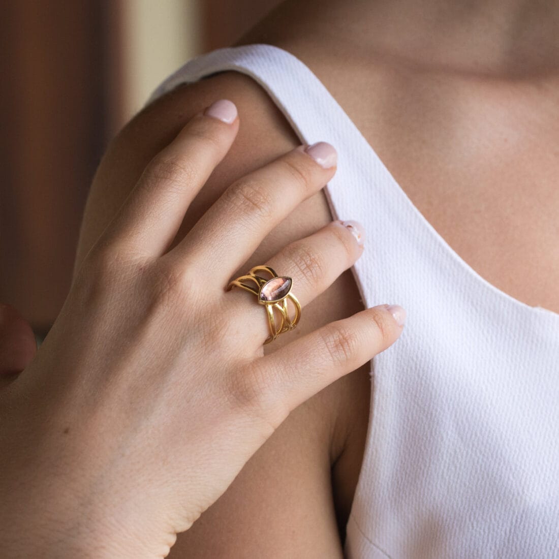 Δαχτυλίδι με ναβέττα