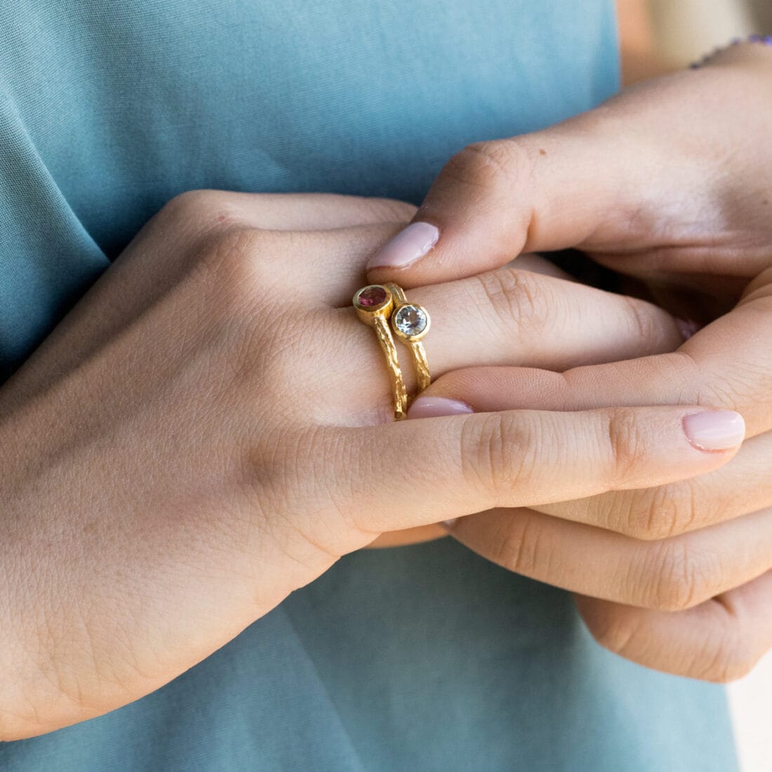 Χρυσό μονόπετρο