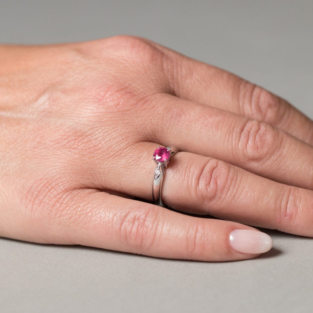 Μονόπετρο με ρουμπίνι