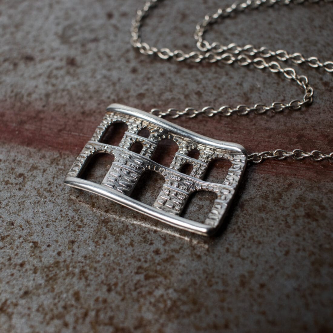 Χρυσό κολιέ "KAVALA" σε μικρό μέγεθος