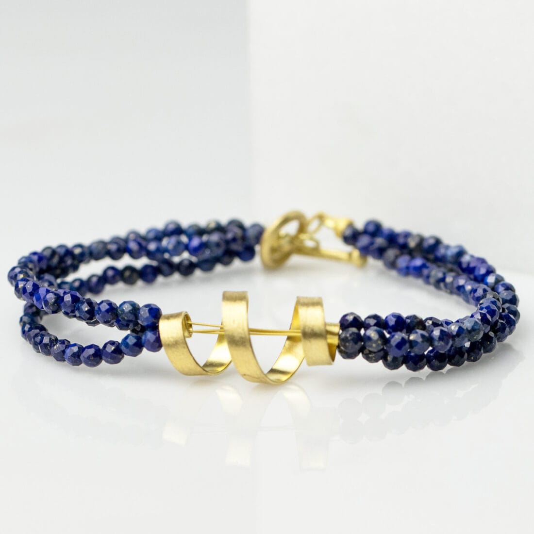 Κολιέ με μοτίφ της σπείρας