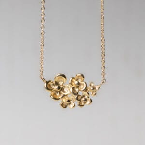 Κολιέ με ανθάκια