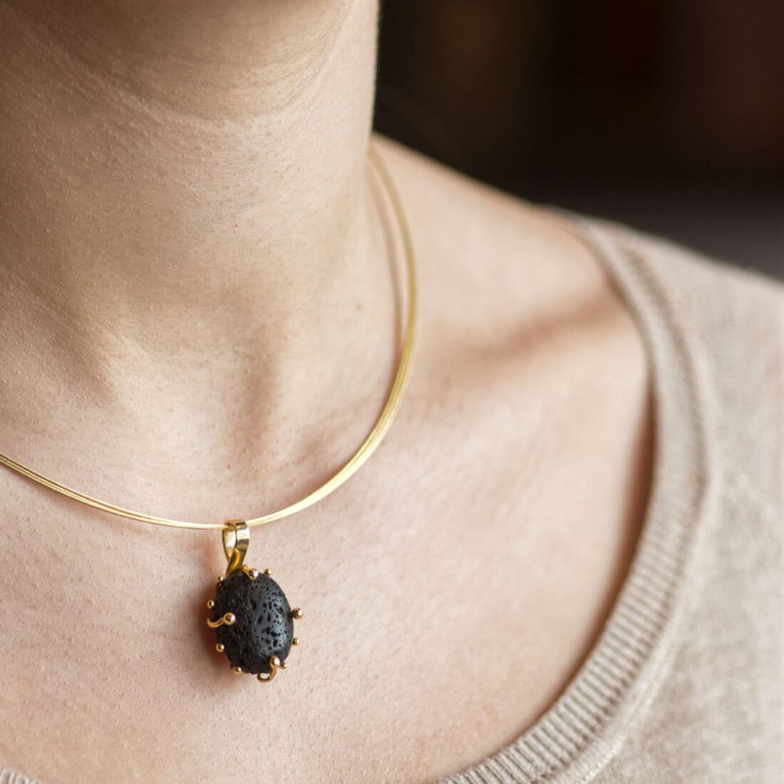 Μενταγιόν LAVA με πέτρα λάβα