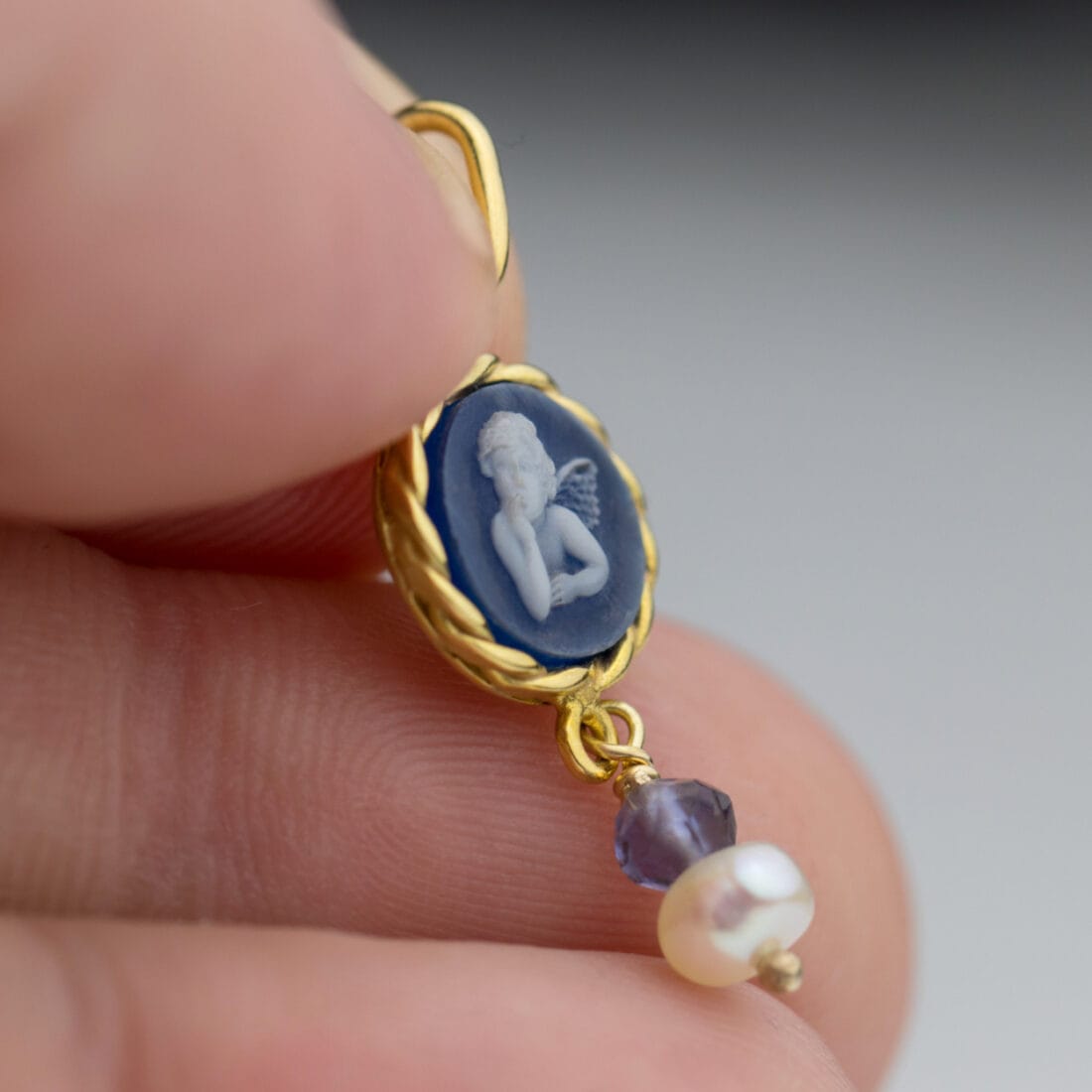 Μενταγιόν με πέτρα cameo