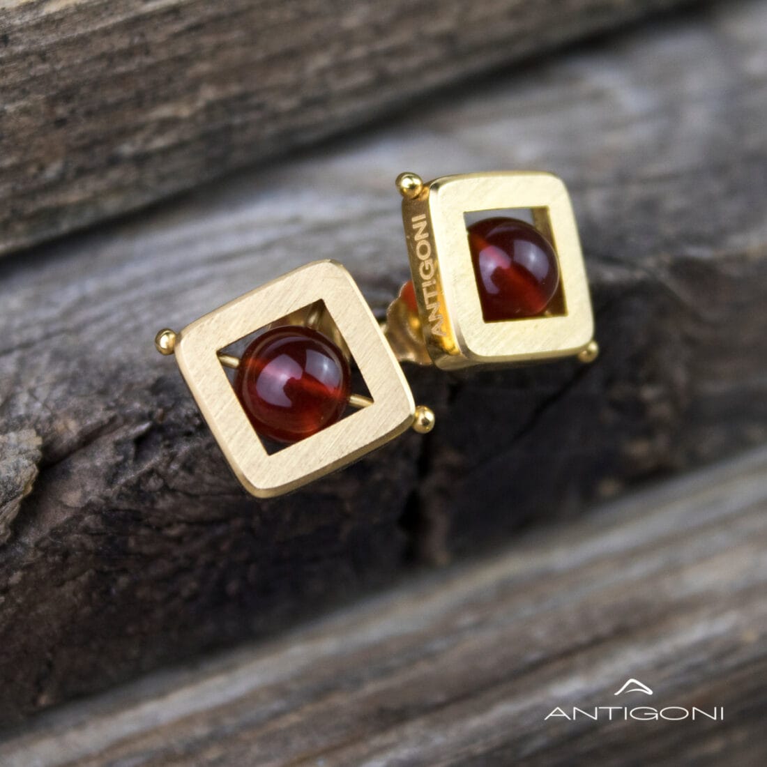 Σκουλαρίκια με κορνεόλη - Γεωμετρικός σχεδιασμός