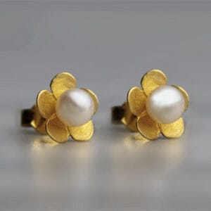 Σκουλαρίκια ανθάκια με μαργαριτάρι