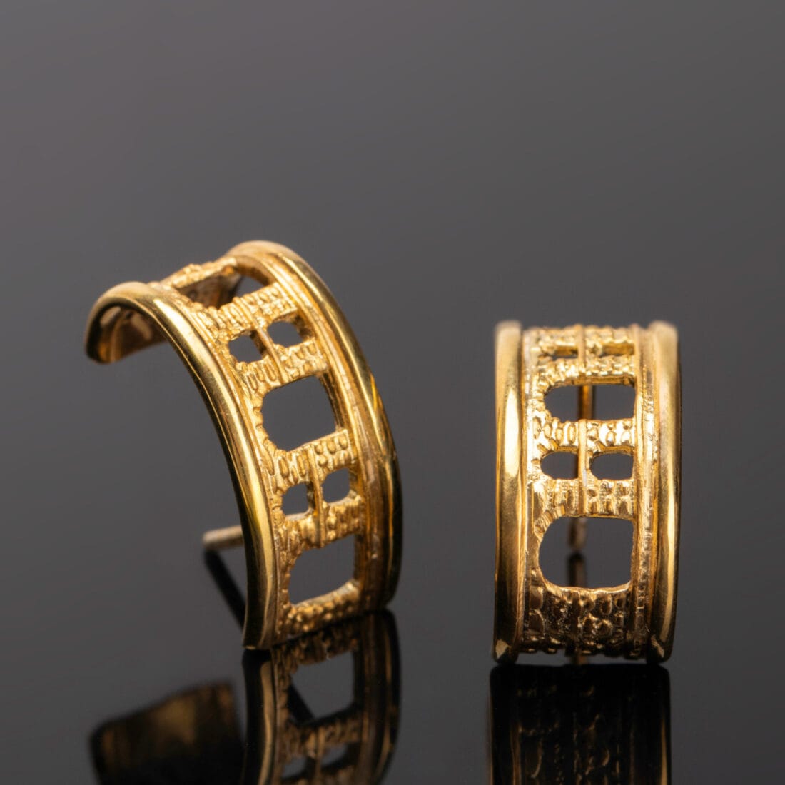 Σκουλαρίκια KAVALA half hoops