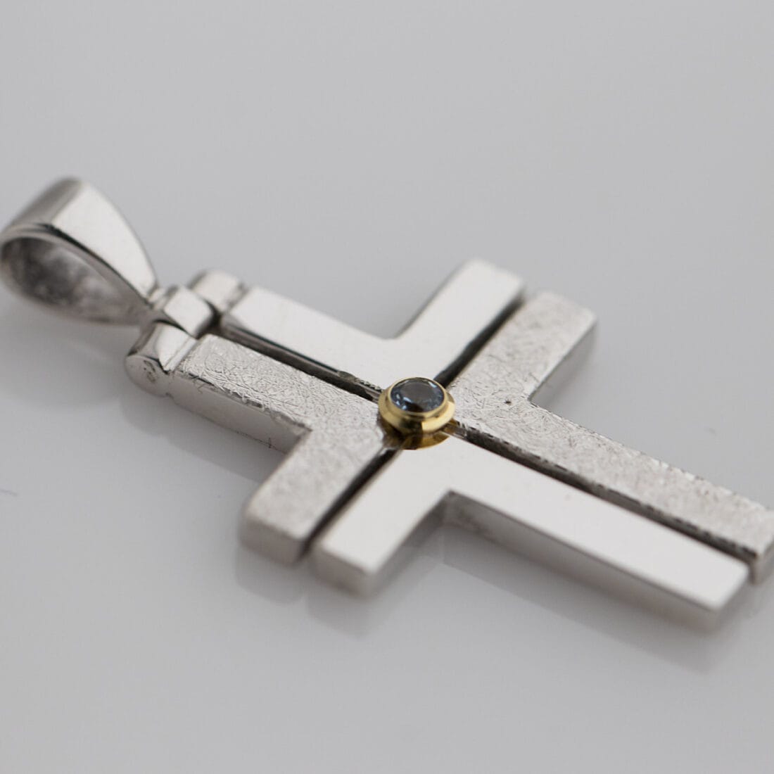 Σταυρός με δύο υφές