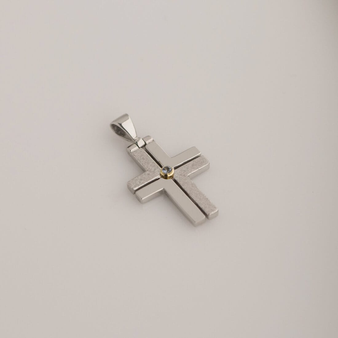 Σταυρός με δύο υφές