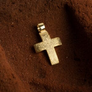 Σταυρός σε κλασσικό σχήμα