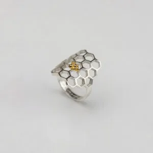 Ασημένιο δαχτυλίδι BEE - μεγάλη κυψέλη